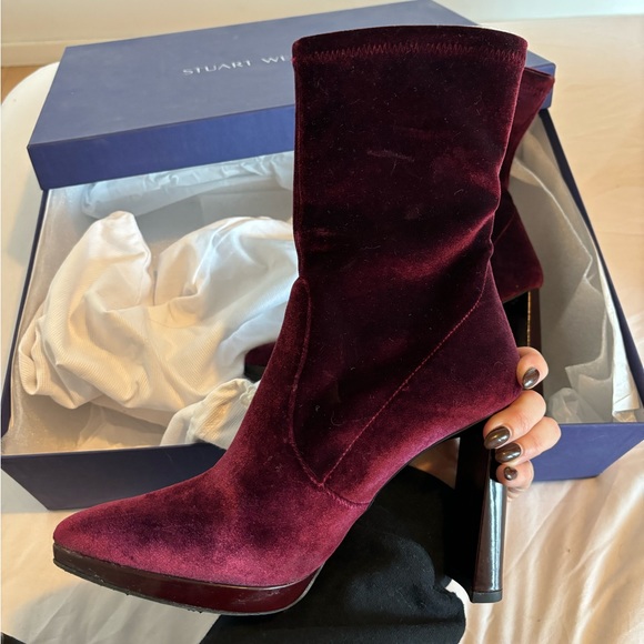 STUART WEITZMAN HEELED BOOTIES - Picture 4 of 10